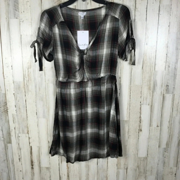 Love Fire Twist Open Crop Check Plaid NWT - Picture 2 of 5